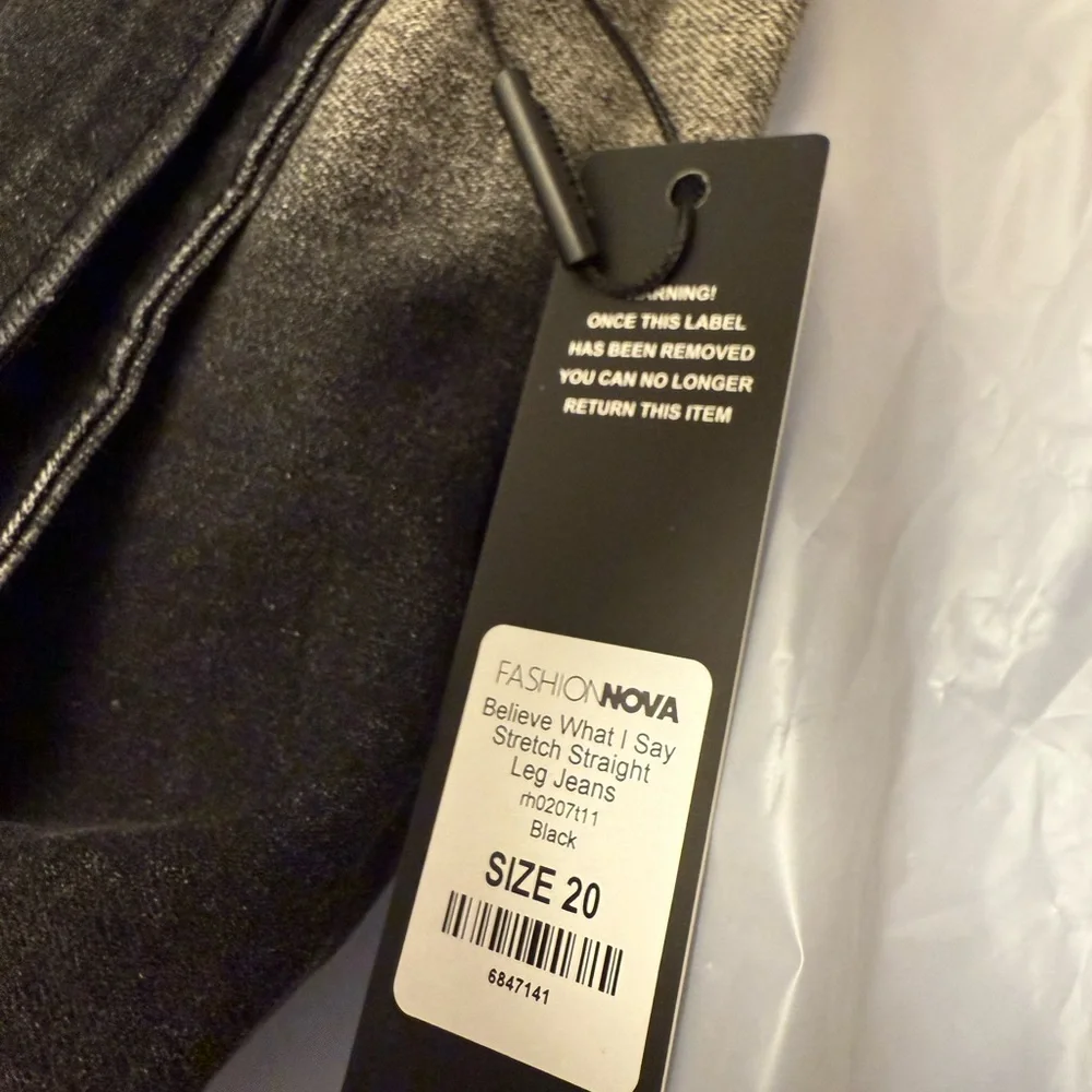 PLUS SIZE Distressed Straight Leg Jeans - Picture 6 of 6